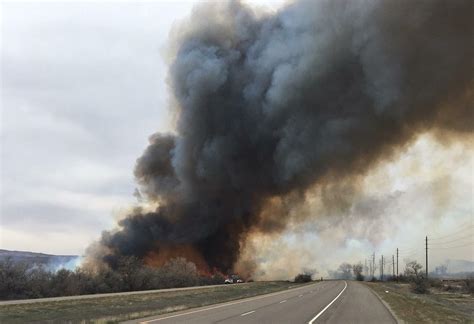 Crews fight 60-acre McDonald Creek fire near I-70, Fruita